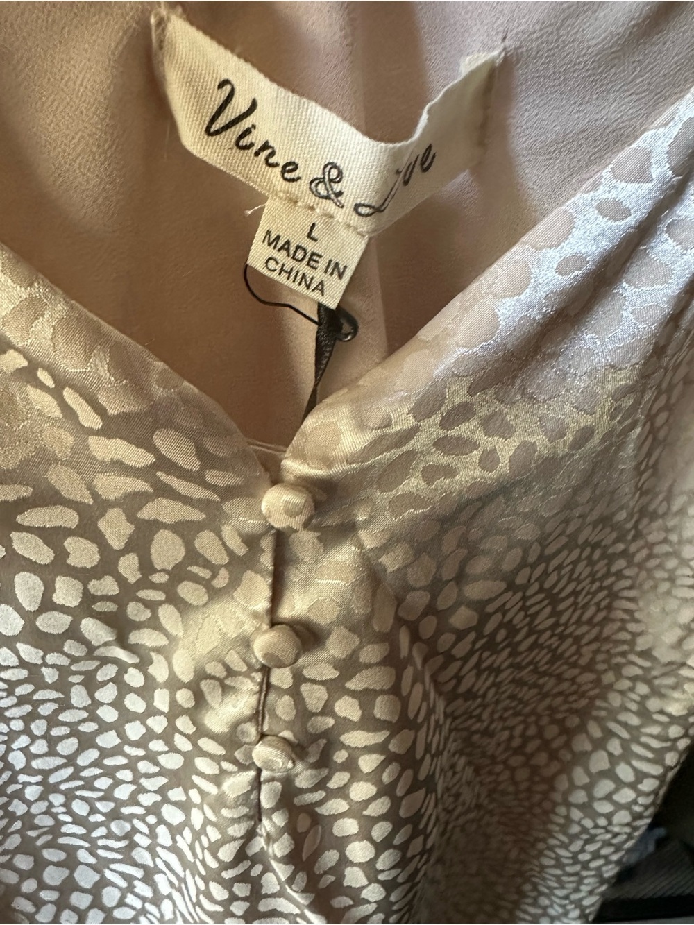 Vine & Love Cami Tank Top Size: L - Picture 4 of 6